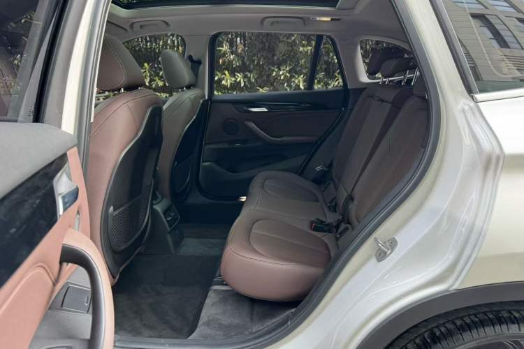 Used BMW X1 2020 sDrive25Li Leading Model
