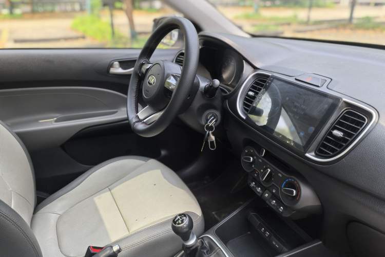 Used Kia Pegas 2017 1.4L Manual Value Edition Interior 11