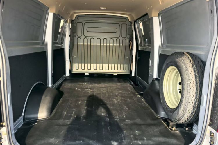 Used Chana Ruixing M80 2020 1.6L Comfort Model China VI Standard Flat Roof Back-Hinged Doors 2 Seats CNG DAM16KRC