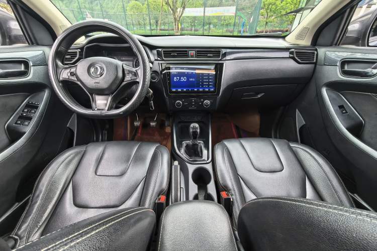 Used Dongfeng Fengon 580 2021 Revised ☆ Star Edition 1.8L Manual Elite Version Interior 5