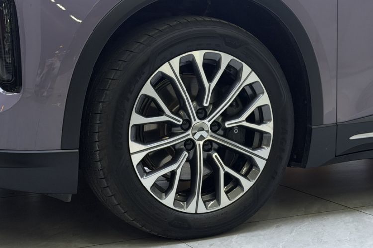 Used Nio ES6 2023 75 kWh Exterior 4