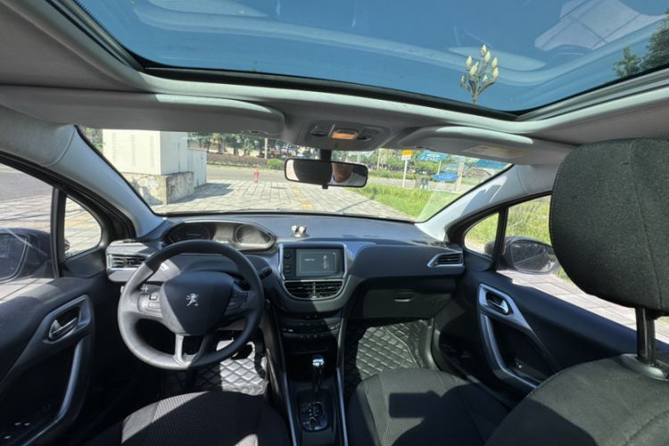 Used Peugeot 2008 2014 1.6L Automatic Fashion Edition