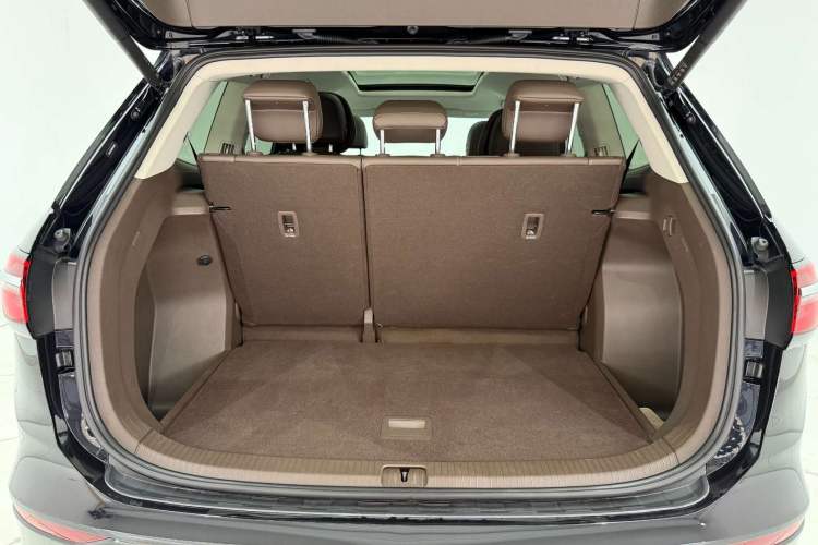 Used Volkswagen Viloran 2024 380TSI Premium Edition