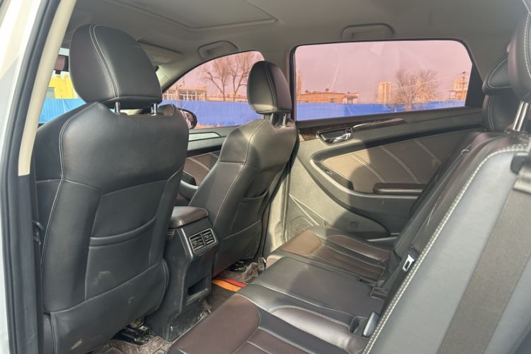 Used Dongfeng Fengon 580 2020 1.5T CVT Luxury Edition Interior 2