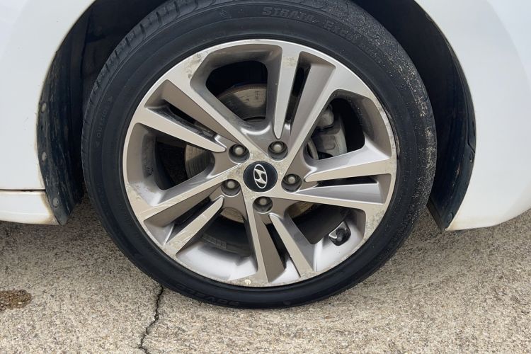 Used Hyundai Elantra (6th Generation / Lingdong) 2016 1.6L Automatic ZhiXuan – Elite Version Exterior 3