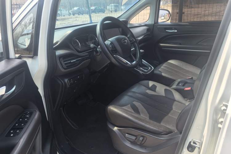 Used GAC Trumpchi M6 2019 270T Automatic Luxury Edition (7-seater) China V Standard Interior 1