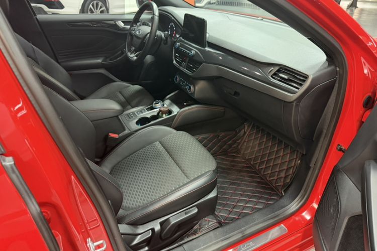 Used Ford Focus 2019 Sedan EcoBoost 180 Automatic ST Line