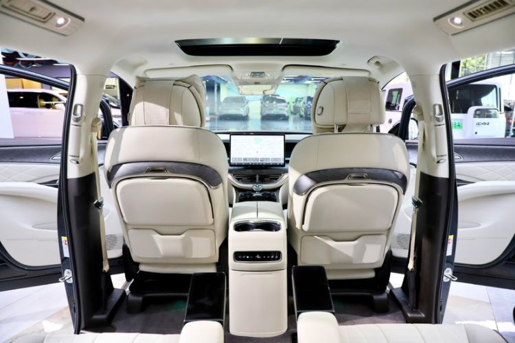 Used Denza D9 2024 DM-i 980 Four-Wheel Drive Prestige Model