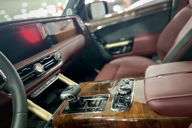 Used Hongqi LS7 2022 4.0T Elegant Flagship Edition 6 Seats