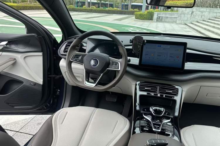 Used BYD Qin PLUS 2024 HONOR Edition DM-i 55KM Leading Model