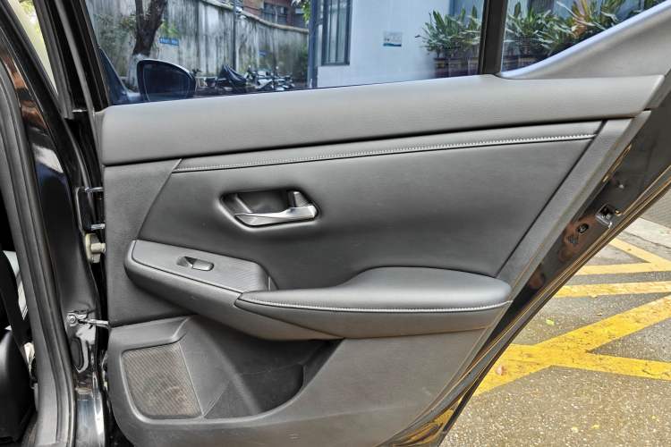 Used Nissan Sylphy 2021 1.6L XL CVT Enjoyment Edition Interior 4