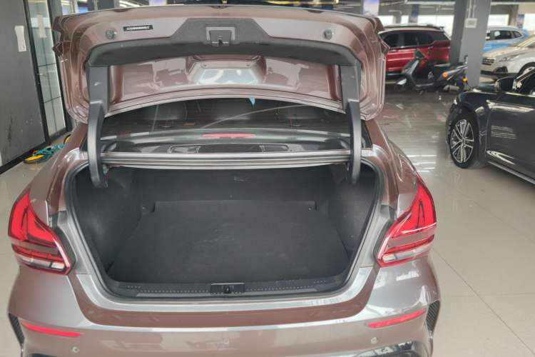 Used MG 5 Scorpio 2022 1.5T Trophy Sport Luxurious Edition
