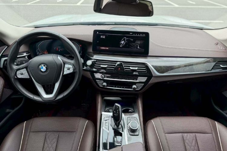Used BMW 5 Series 2022 Restyled 525Li Luxury Package Interior 3