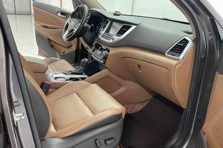 Used Hyundai Tucson 2015 1.6T Dual-Clutch Four-Wheel Drive Flagship Model