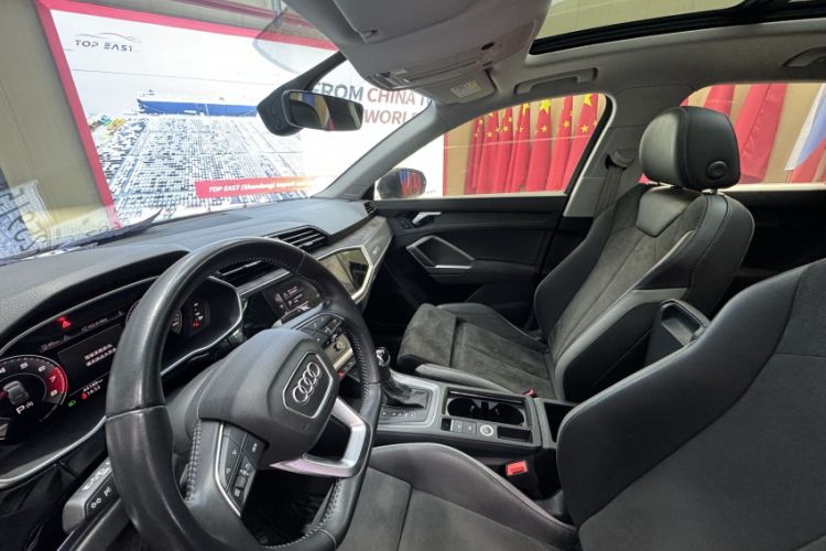 Used Audi Q3 2022 35 TFSI Fashion Dynamic Model Interior 3