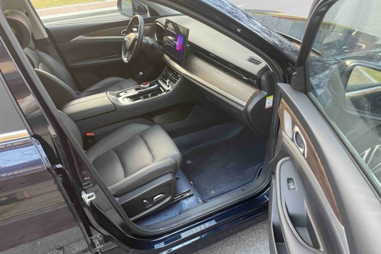 Used Skyworth HT-i 2024 1.5L PHEV 115KM Prestige Edition Right Front Seat