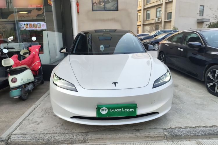Used Tesla Model 3 2025 Rear-Wheel-Drive Version