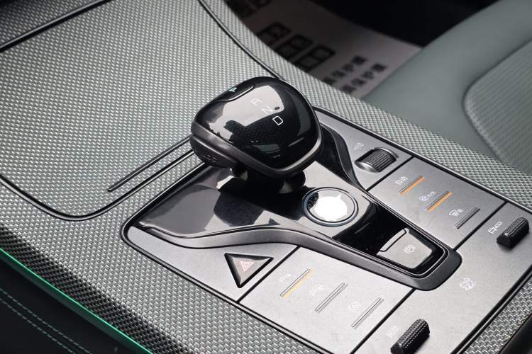 Used BYD Han 2022 EV 610 km All-Wheel-Drive Qianshan Cui Limited Edition
