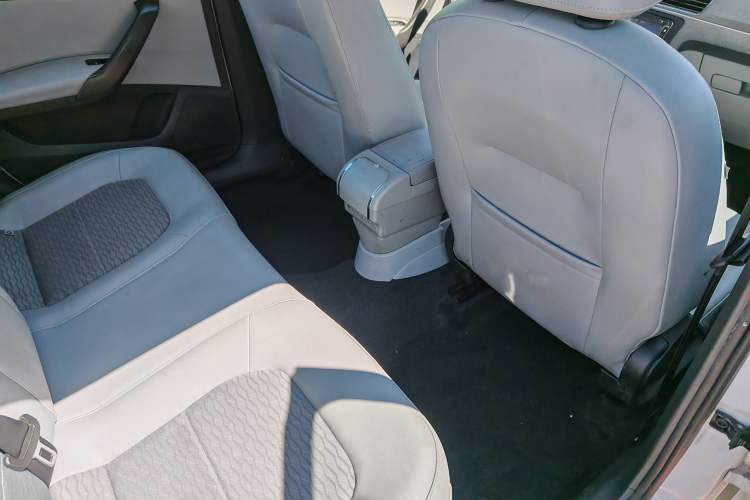 Used Skoda Rapid 2015 1.6L Automatic Smart Selection Model