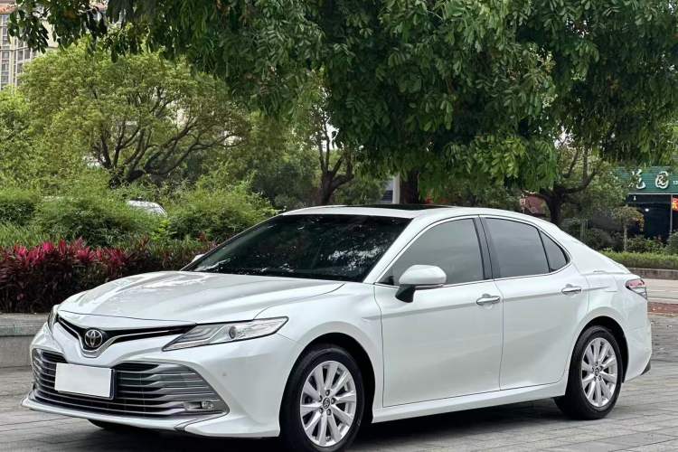 Used Toyota Camry 2019 2.0G Luxury Edition China VI Standard