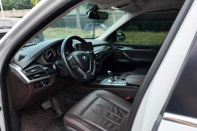 Used BMW X5 2014 xDrive35i Leading Model