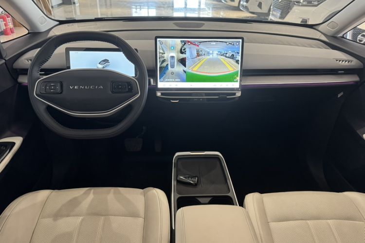 Used Venucia VX6 2023 520 Max