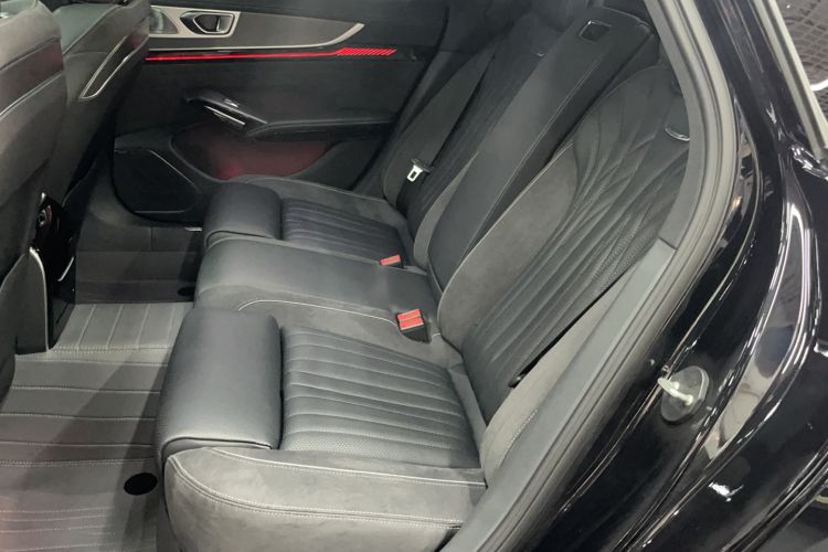 Used Hongqi H9 2024 2.0T Qichang Private Enjoyment Luxury Edition
