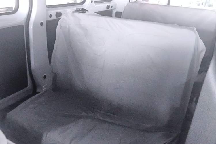 Used Wuling Yangguang 2025 Model 400km Bus Edition—Comfort Edition