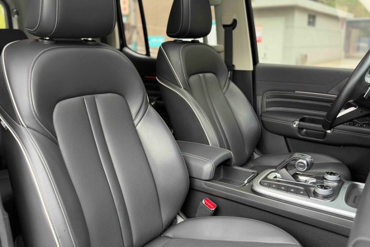 Used Tank 300 2021 Off-Road Edition 2.0T Conqueror Right Front Seat