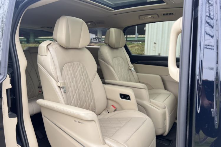 Used Buick GL8 2023 ES Lu Zun Flagship Model
