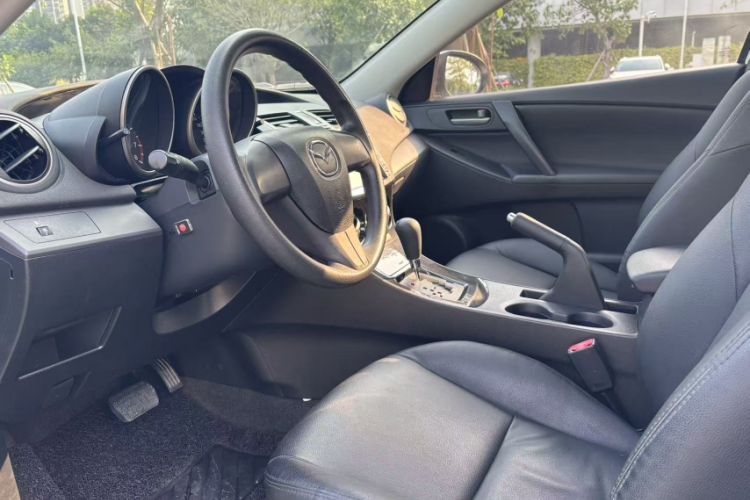 Used Mazda Mazda 3 2015 Sedan 1.6L Automatic Comfort Model