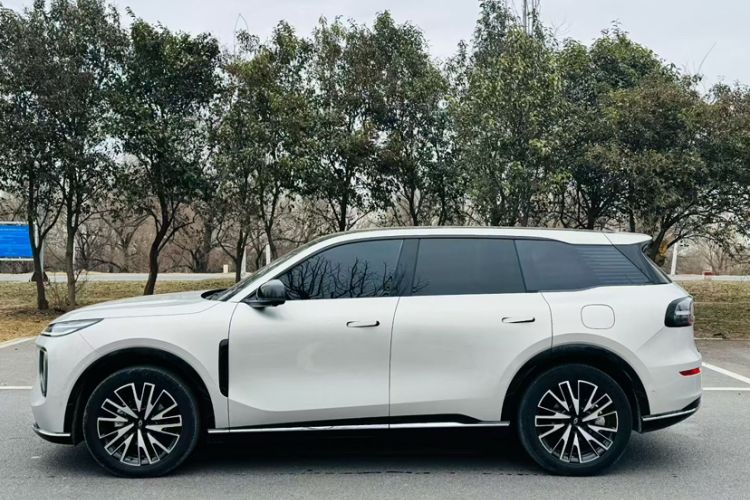 Used CHANGAN NEVO Q07 2025 215 Flagship PLUS Exterior 3