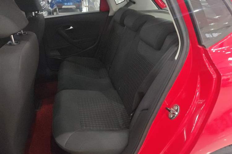 Used Volkswagen Polo 2014 1.6L Automatic Comfort Edition