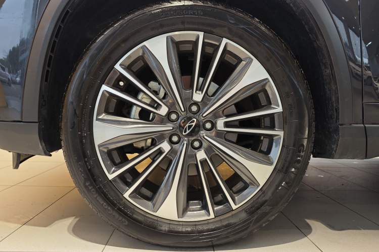 Used Chery Tiggo 8 PLUS 2024 Champion Edition 290TGDI DCT Deluxe Version 7-Seater Exterior 1