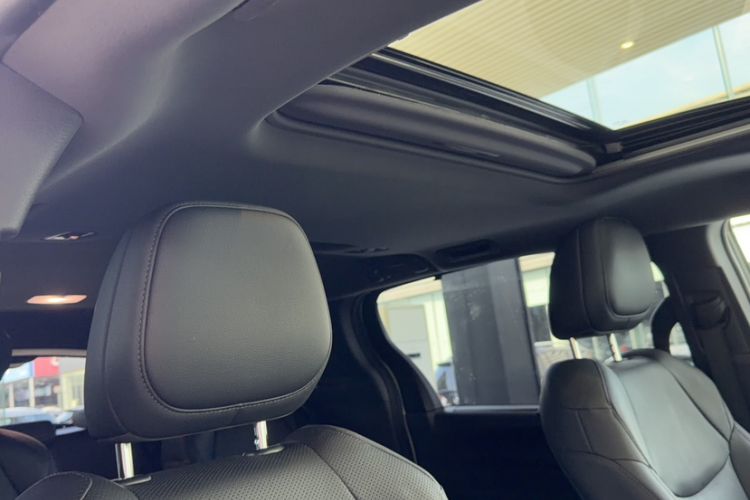 Used Toyota SIENNA 2021 2.5L Hybrid Premium Edition