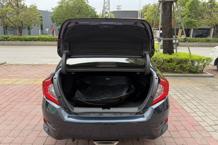 Used Honda Civic 2019 220TURBO CVT Dynamic Edition China VI Emission Standard Trunk