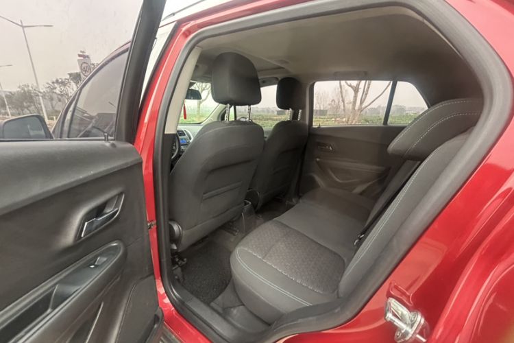 Used Chevrolet Trax 2016 1.4T Automatic Two-Wheel Drive Comfort Version with Sunroof
