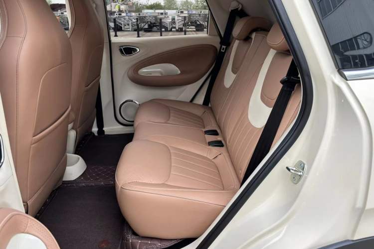 Used Wuling Bingo 2025 333 km Lingxi Deluxe Edition Interior 2