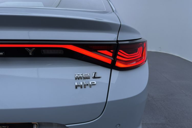 Used Geely Auto Emgrand L HiP 2024 Champion Edition 1.5TD-DHT Pro 100KM Excellence Model
