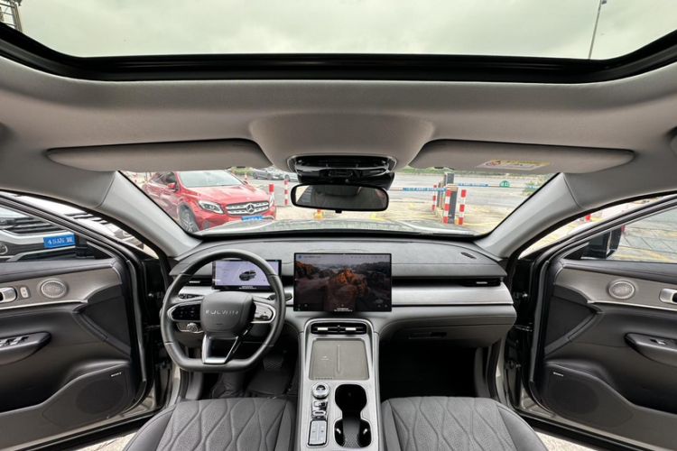 Used Fengyun T8 2025 1.5T 130 km Luxury Edition 5-Seater Interior 6