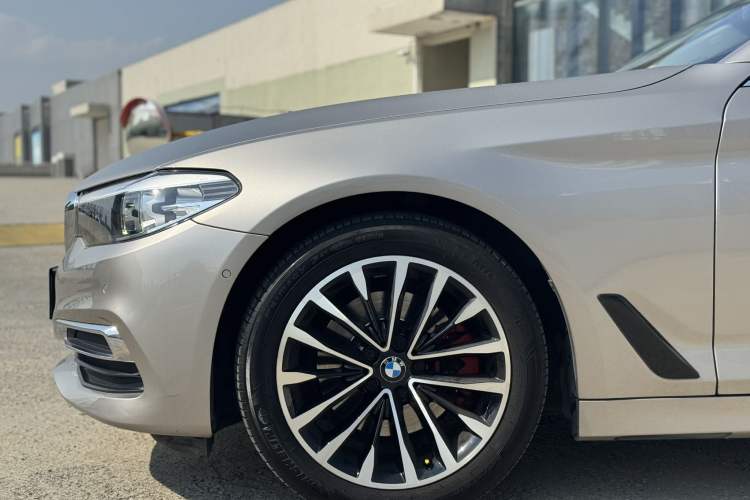 Used BMW 5 Series 2019 Facelifted 525Li Luxury Package
