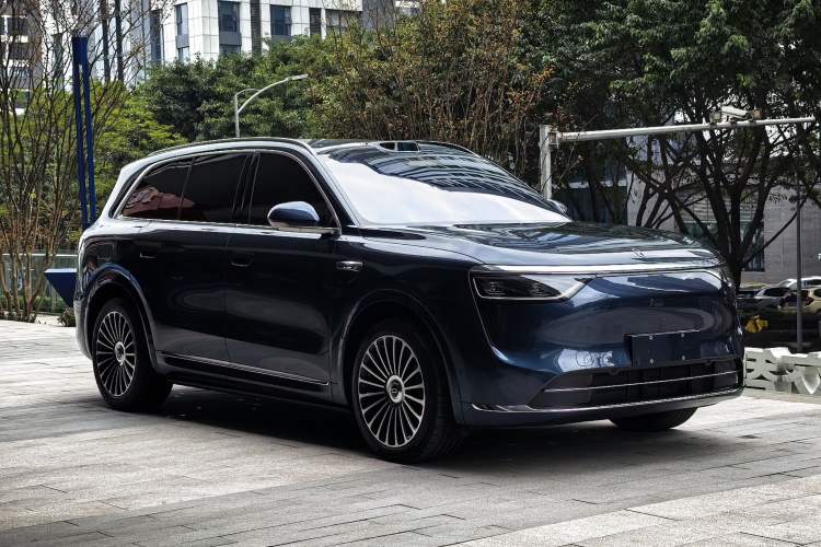 Used Hima AITO M8 2025 Extended-Range Max+ Version 53.4 kWh 6-Seater Edition