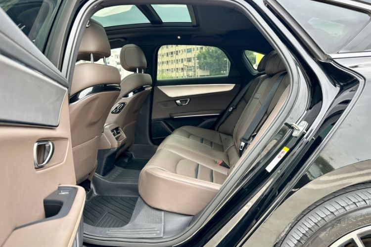 Used BYD Han 2020 DM Four-Wheel Drive Performance Edition Luxury Model Interior 1