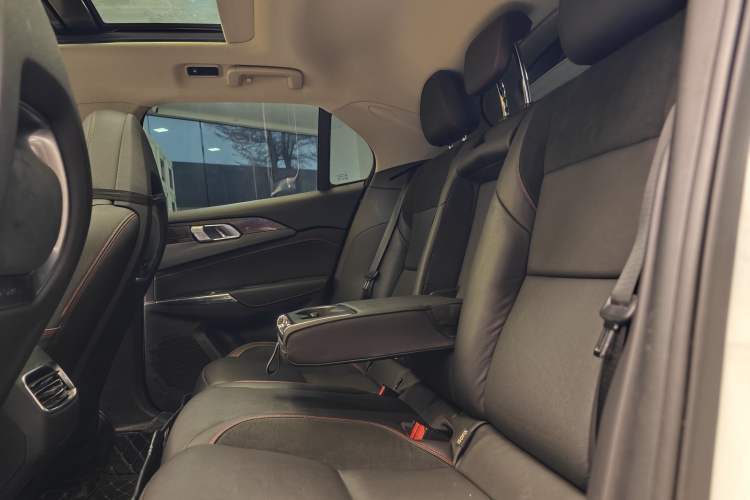 Used Lynk & Co 02 2019 High-Energy Edition 2.0T Automatic Two-Wheel Drive Pro Version China VI Standard
