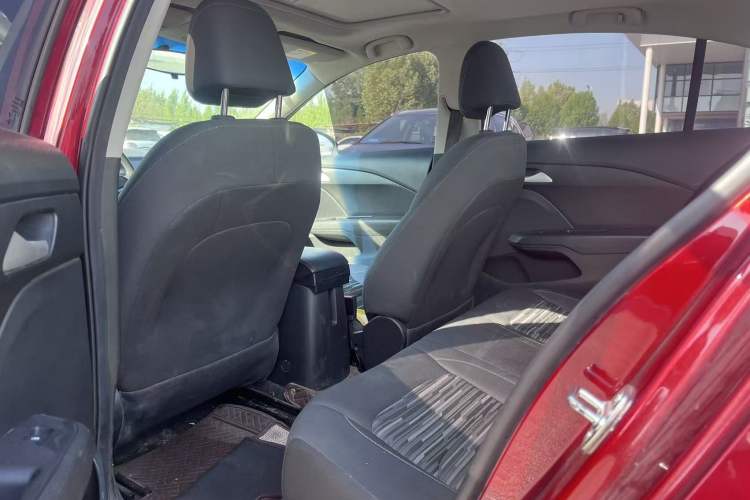 Used Chevrolet Cavalier 2019 320 Automatic Enjoyment with Sunroof Interior 1