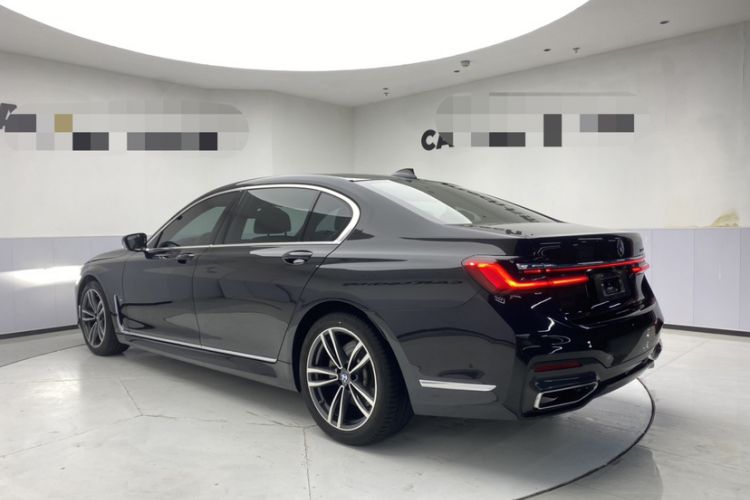 Used BMW 7 Series 2021 730Li M Sport Package Exterior 2