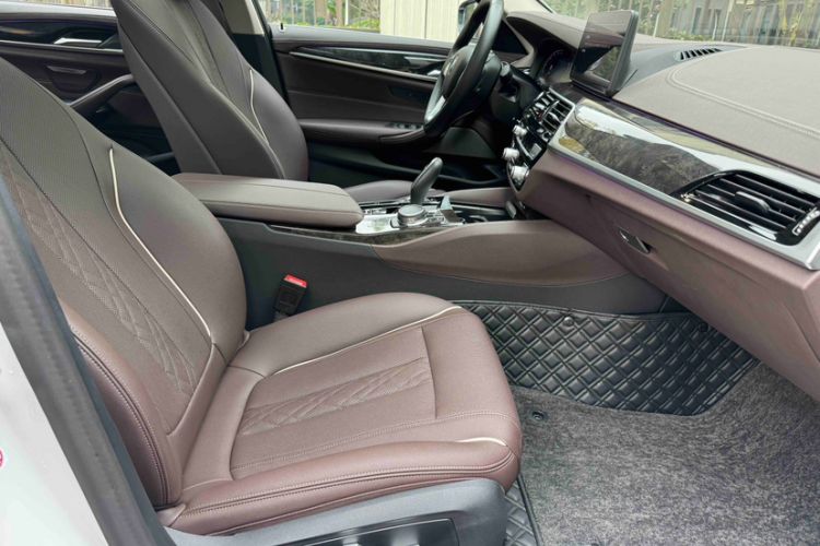 Used BMW 5 Series 2022 Second Facelift 525Li Luxury Package
