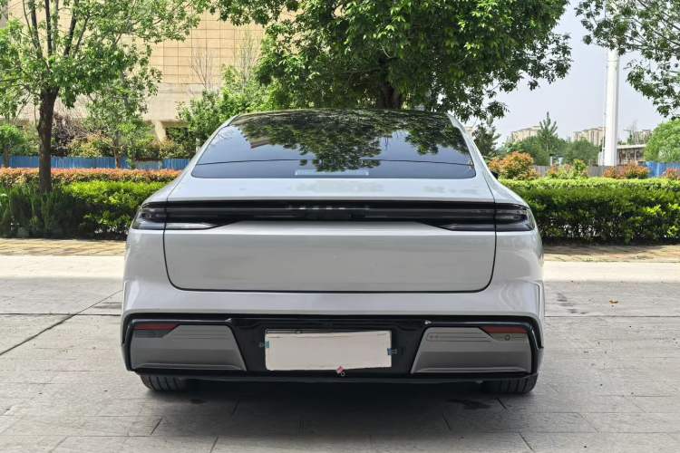 Used Geely Galaxy E8 2025 700 km Long-Range Intelligent Driving Version