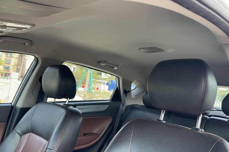 Used JAC Refine S5 2015 1.5T Automatic Elite Model
