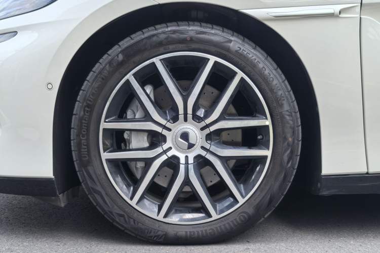 Used Denza Z9 2024 1100 km Four-Wheel Drive Max Version